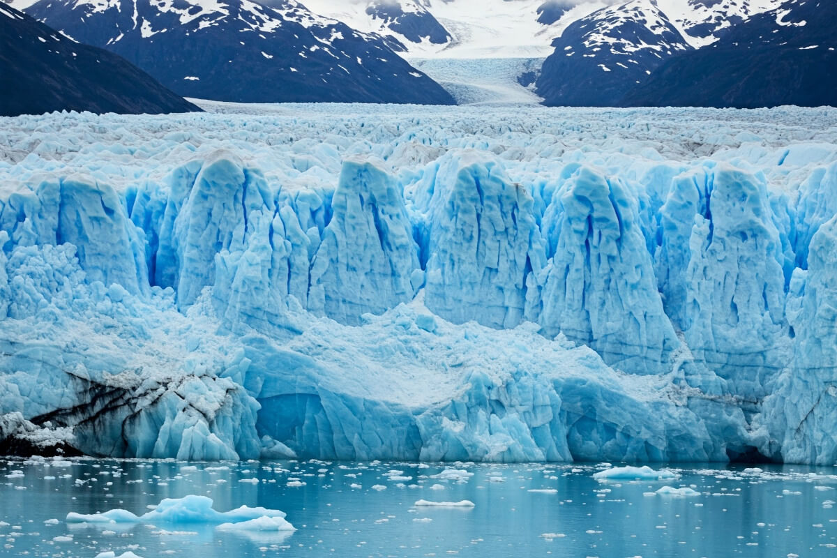 The face of Hubbard Glacier in Alaska