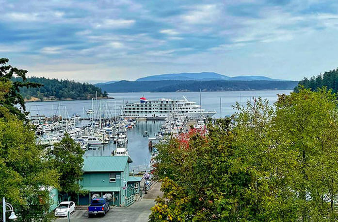 Viewing the port of Friday Harbor, WA, with an American Cruise Lines ship docked.