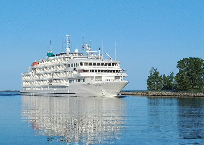 Pearl Mist sailing the coastline of the Great Lakes