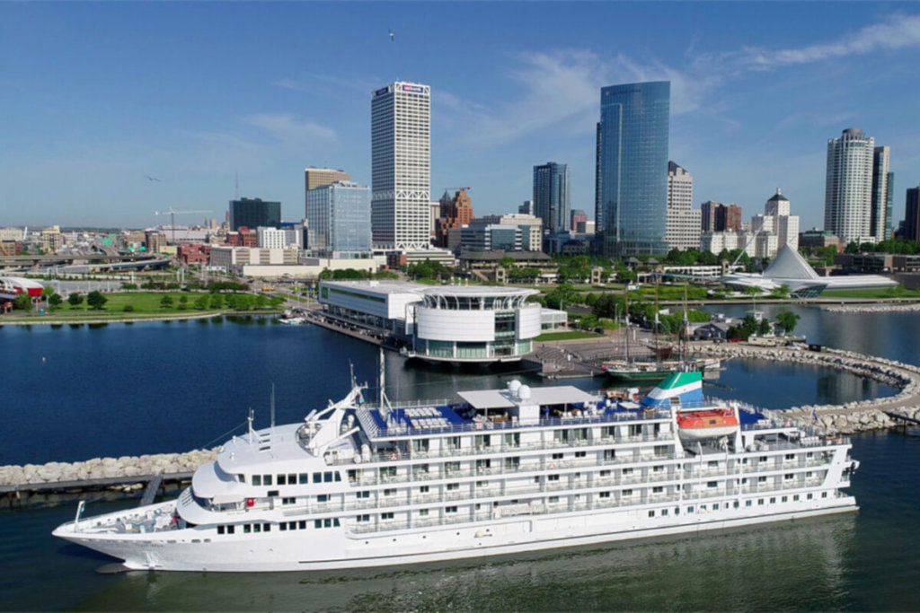 Pearl Mist docked in Milwaukee, Wisconsin