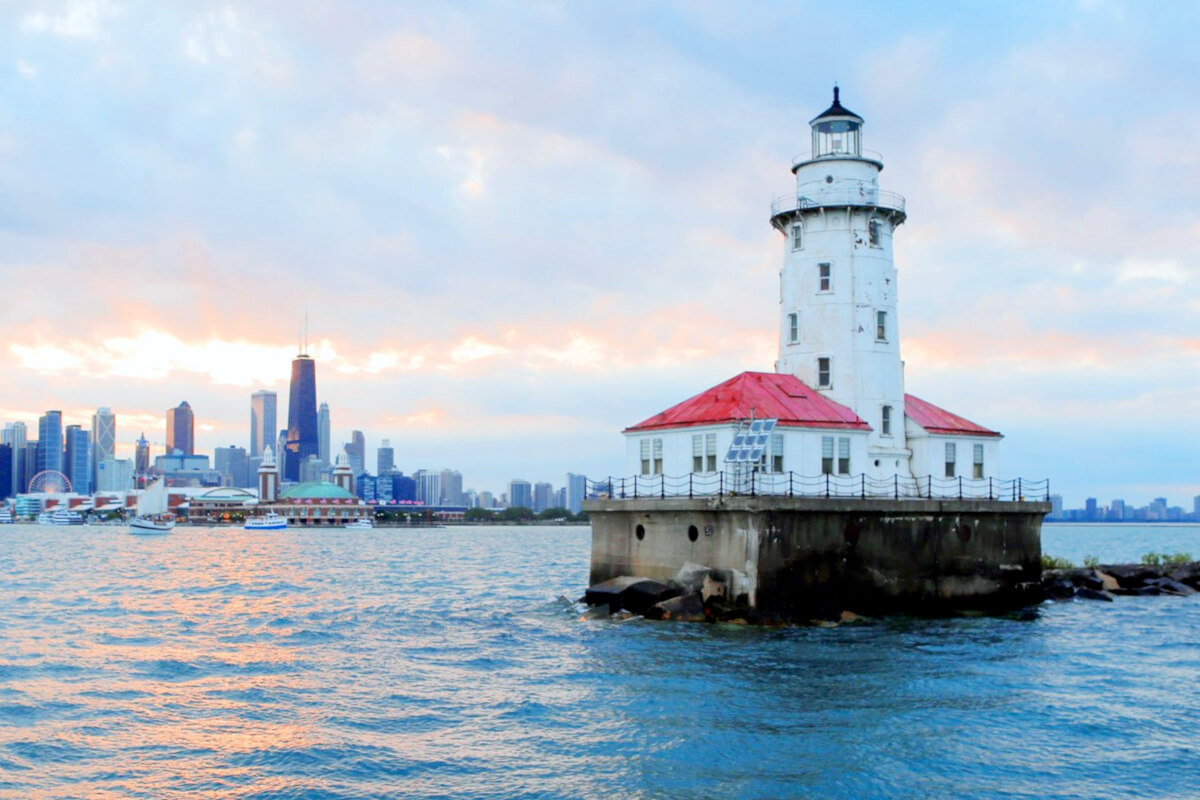 Chicago lighthouse with skyline in background