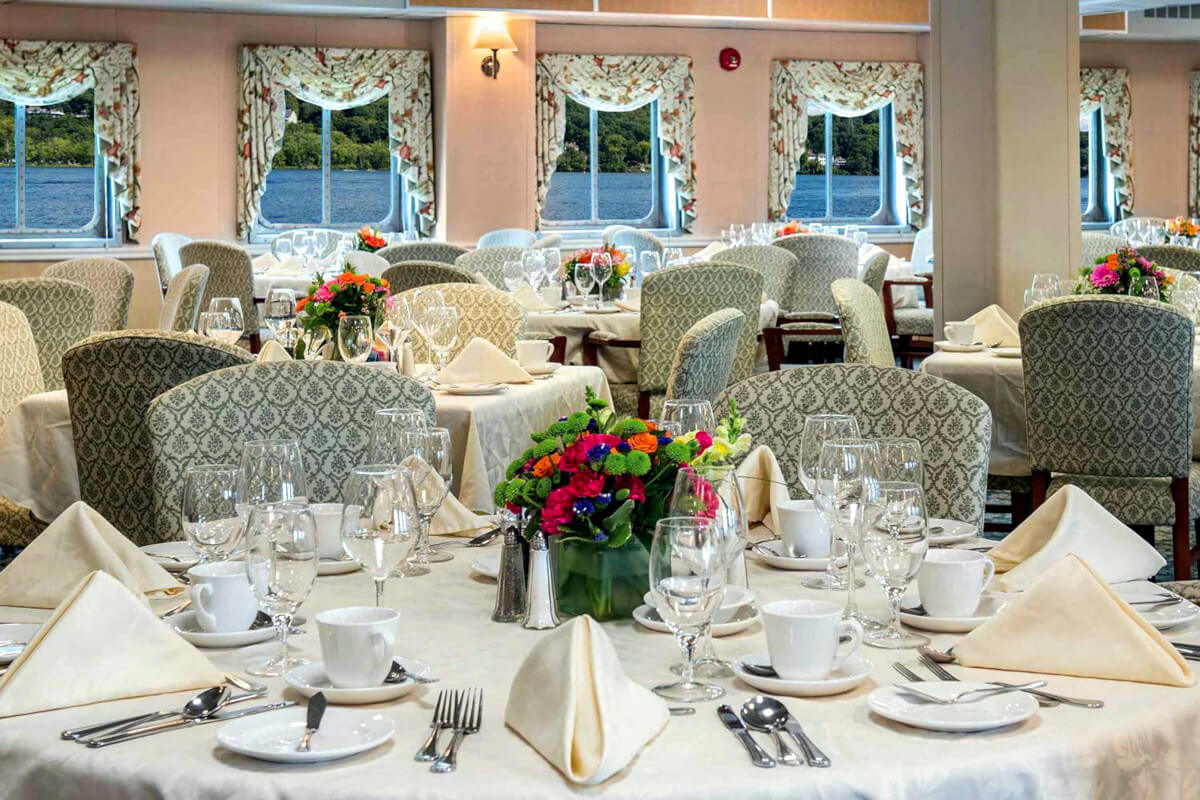 Dining room aboard Pearl Mist